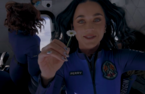 Katy Perry faz viagem em foguete da Blue Origin com tripulação 100% feminina.