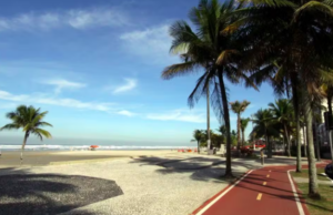 Menino morre afogado após entrar no mar em Praia Grande, no litoral de SP.