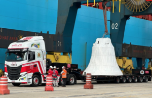 Motorista do transporte do maior sino do mundo passa bem após acidente