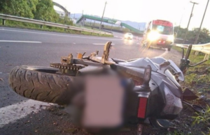 Motociclista morre após acidente na Rodovia Cônego Domênico Rangoni, em Guarujá