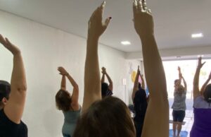 Venha fazer aulas de yoga no Projeto Social Jhony Sasaki.