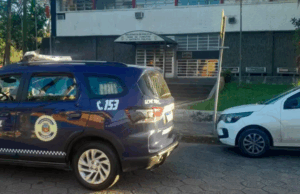 Homem é preso por agredir e trancar companheira em Cubatão.